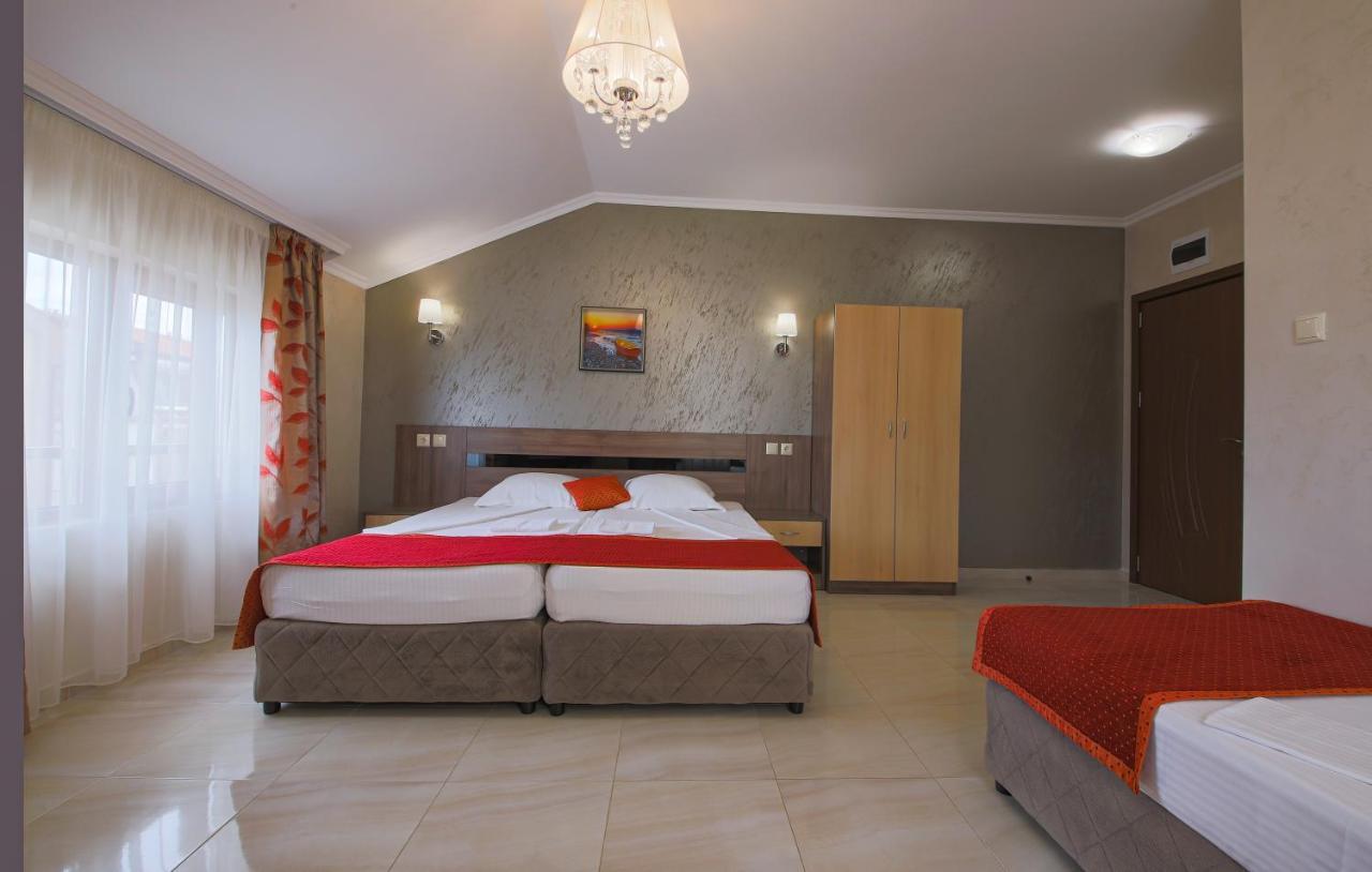 Guesthouse Phoenix Obzor Exteriér fotografie